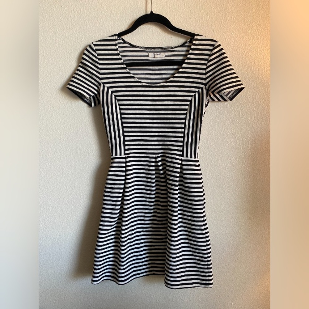 Madewell black and white striped dress size 2